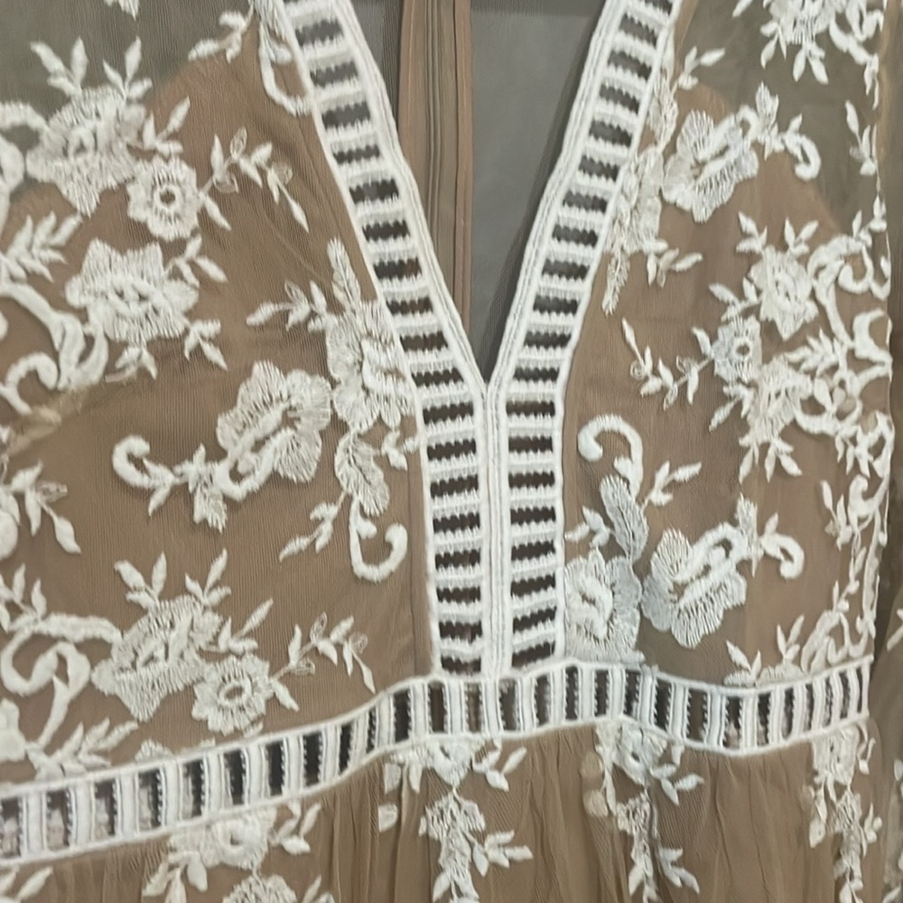 Forever 21 gorgeous lace maxi dress Sz small S - Picture 6 of 13